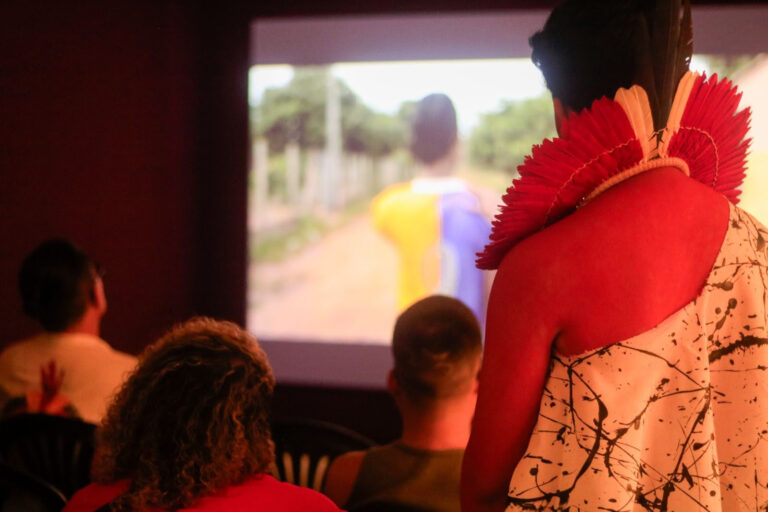 Museu da Diversidade Sexual exibe “Neirud” no mês da Visibilidade Lésbica